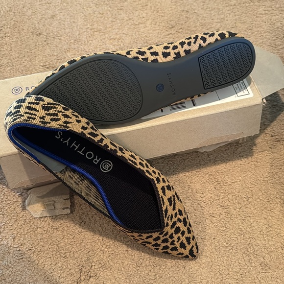 ROTHY’S leopard point flat NEVER WORN - Picture 3 of 3